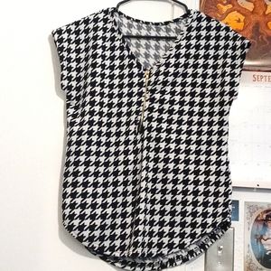 Houndstooth top